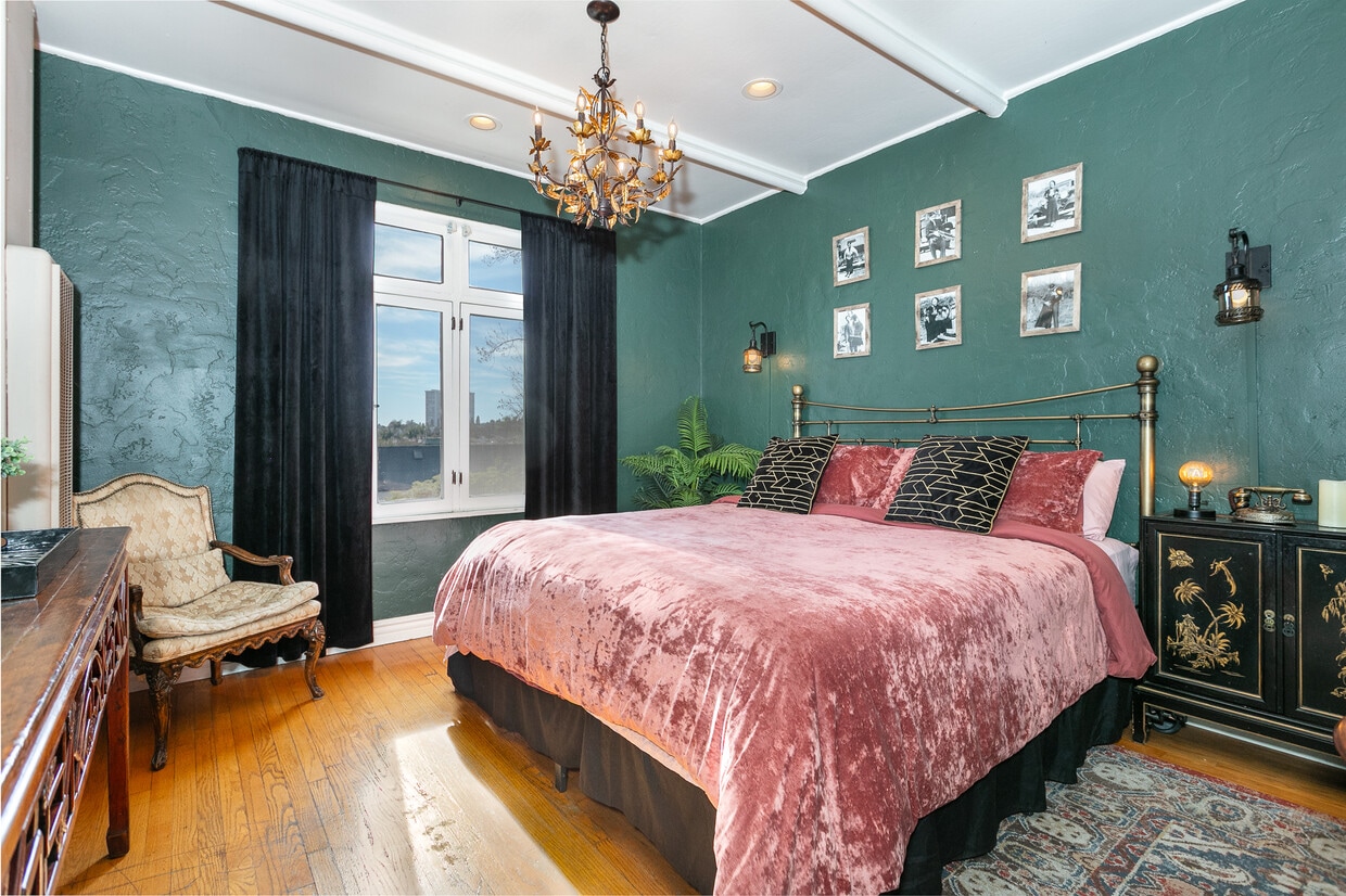 Floor Plan - Speakeasy FURNISHED Studio on Rodeo Drive