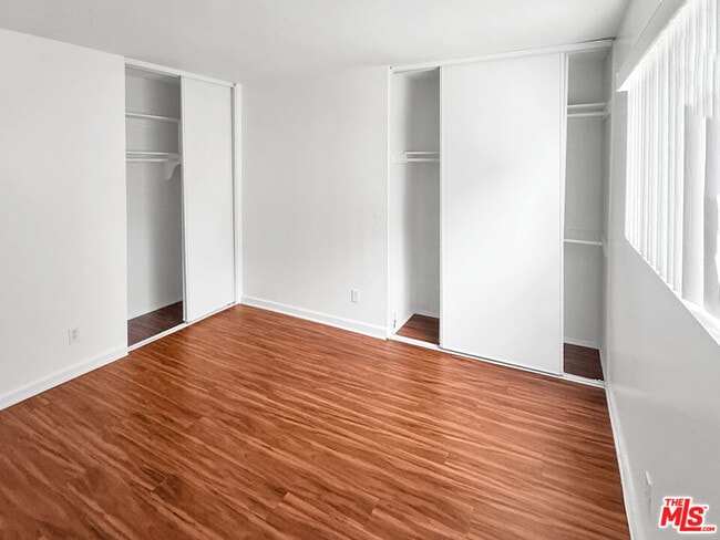 Photo - 972 Larrabee St Unit 221