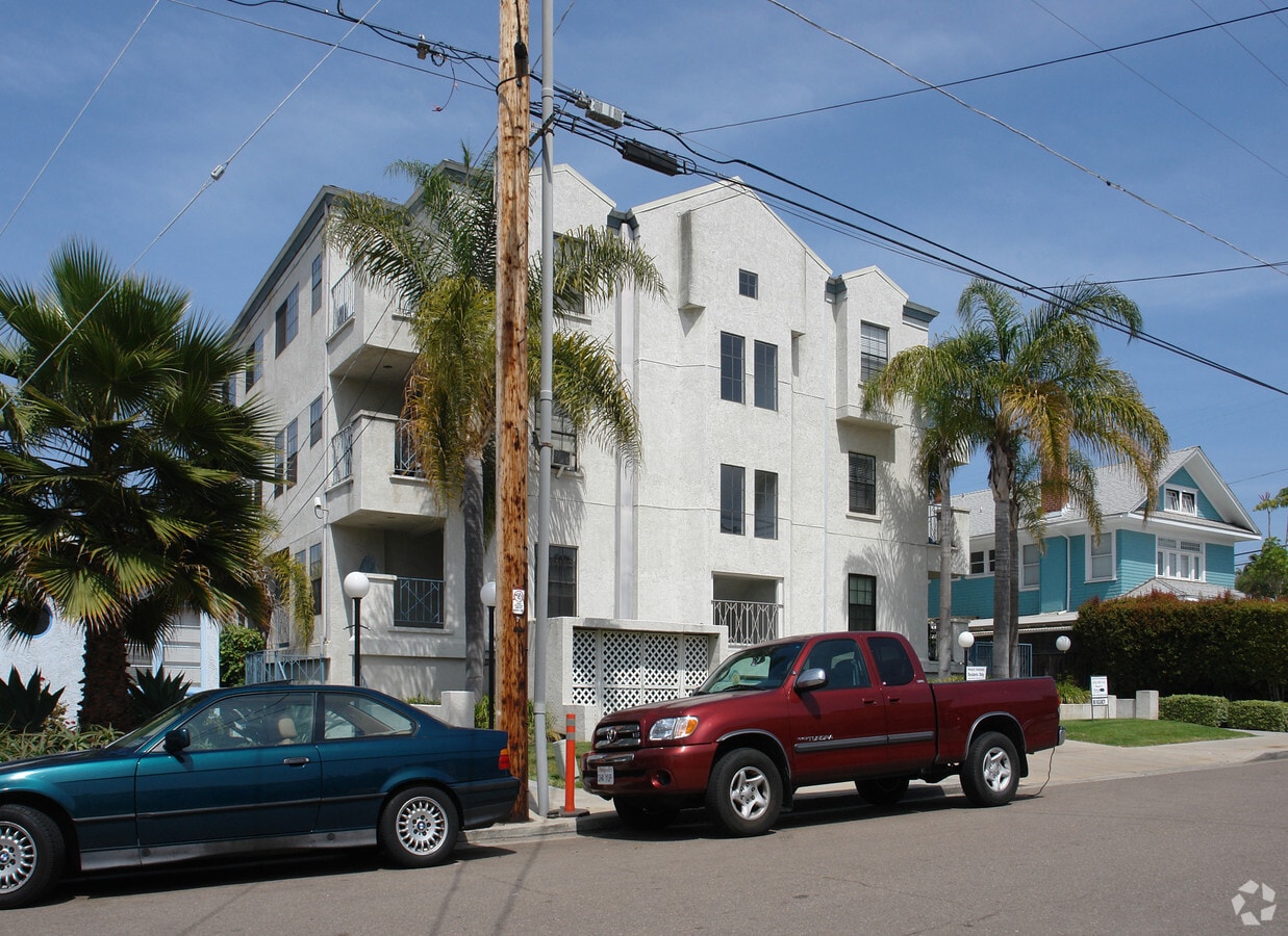 Photo - Barracuda Apartments