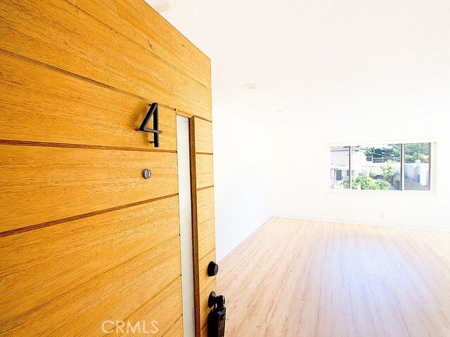 Photo - 2027 Vista Del Mar Ave Unit 4