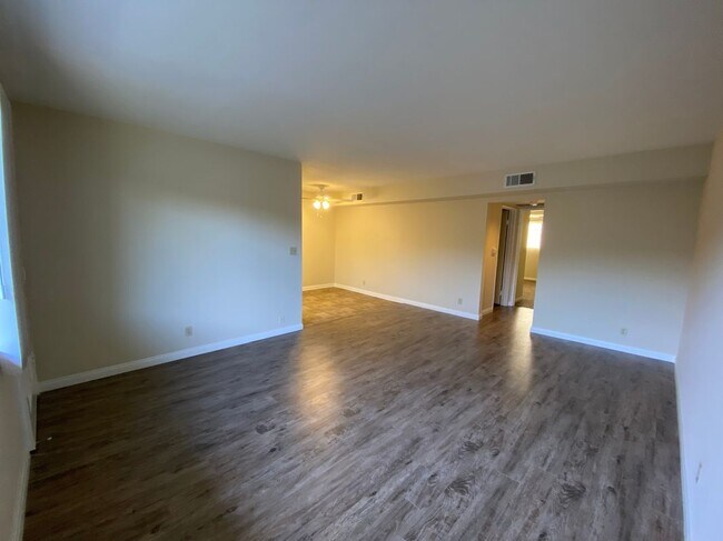 Photo - 211 W Verdugo Ave