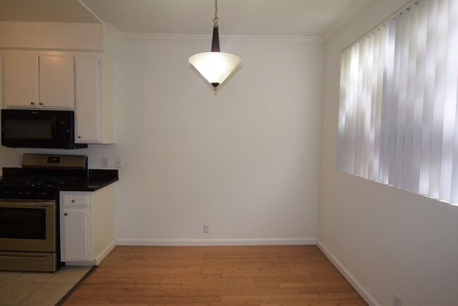 Photo - 11107 La Maida St Unit 107