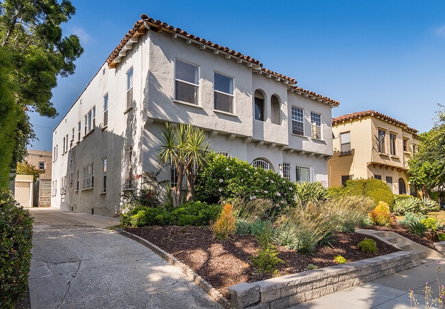 Building Photo - sat6135