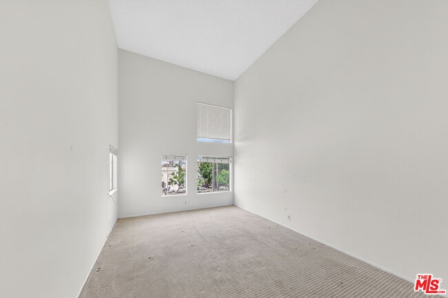 Photo - 1118 Valencia St Unit 310