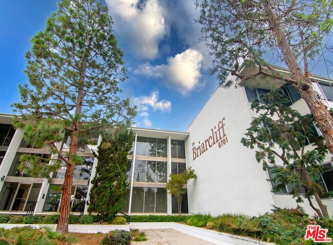 Building Photo - 8701 Delgany Ave Unit 208