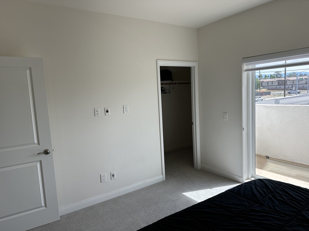 Photo - 16425 Arrow Blvd