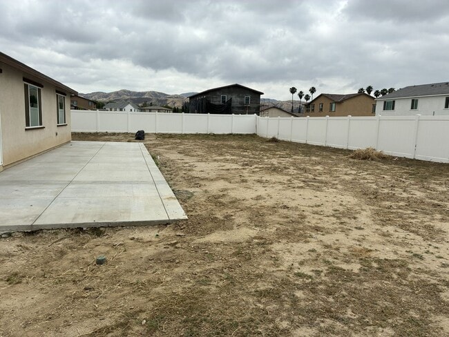 Photo - Spacious 4-Bedroom Single-Story Home with Large Backyard