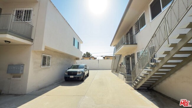 Photo - 975 S Kingsley Dr Condo Unit 6
