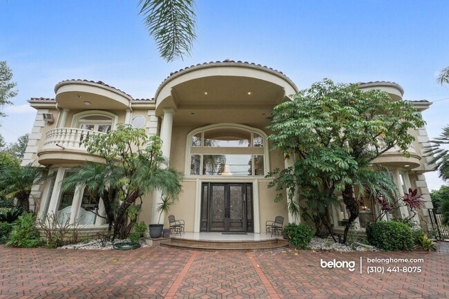 Building Photo - 5344 Leghorn Ave