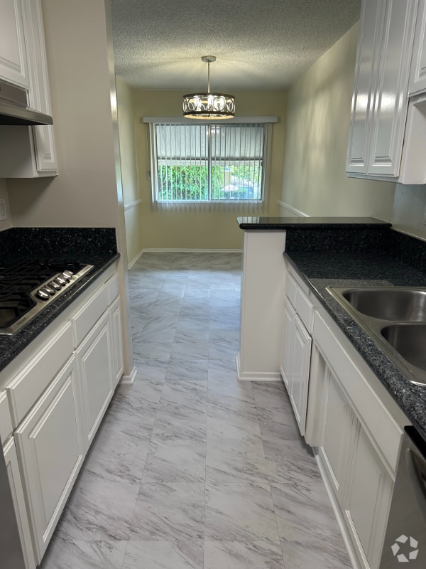 Building Photo - 6131 Coldwater Canyon Ave Rental