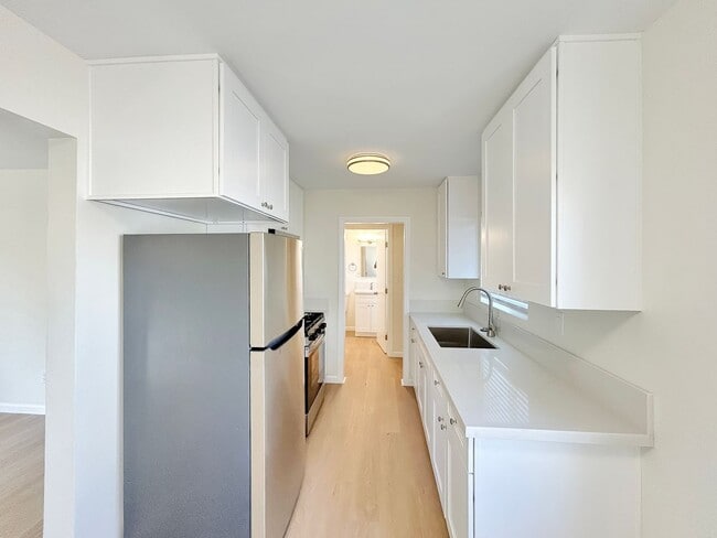 Photo - Beautiful 1BD/1BA Fully Remodeled Unit w/ ... Unit 4654
