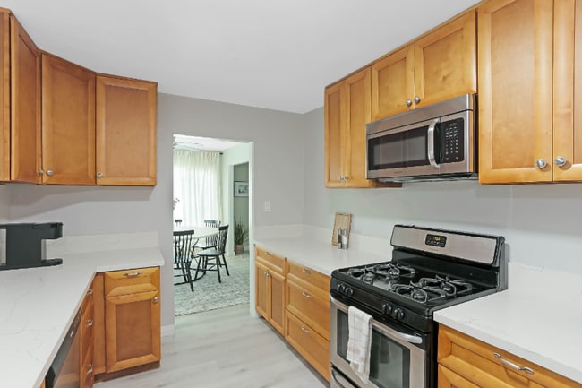 Photo - 322 Garfield St