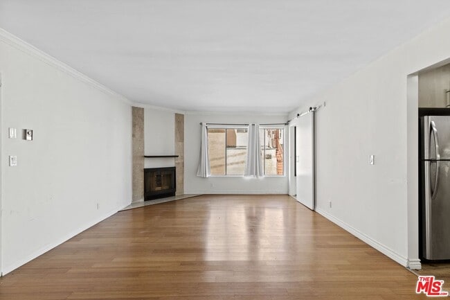 Photo - 1033 6th St Apartment Unit 105