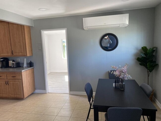 Photo - 5105 Bellvale Ave