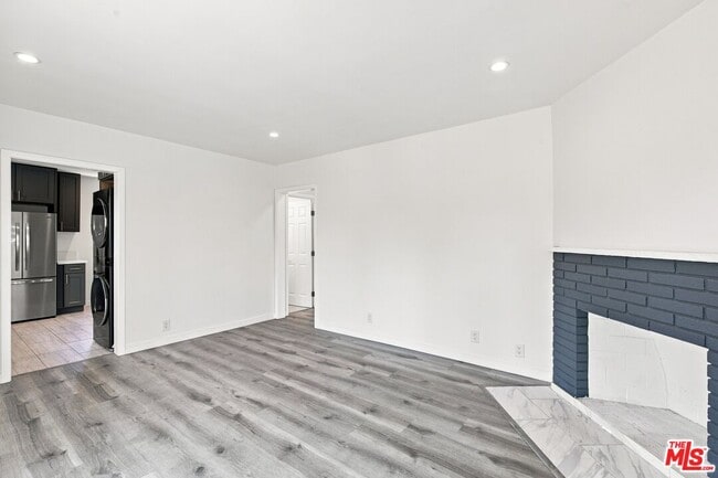Photo - 11485 Cumpston St