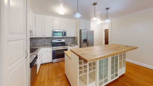 Photo - Freshly Painted Upstairs Condo with Community Pool