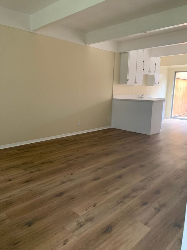 Photo - 2bd condo unit- for lease in Marvista $3000 Unit 10