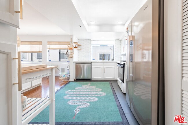 Photo - 1001 Figueroa Terrace Unit 305