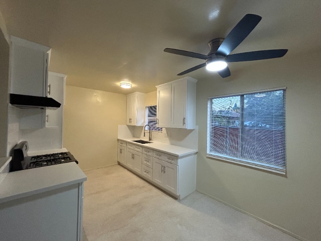 Building Photo - 313 S Wabash Ave