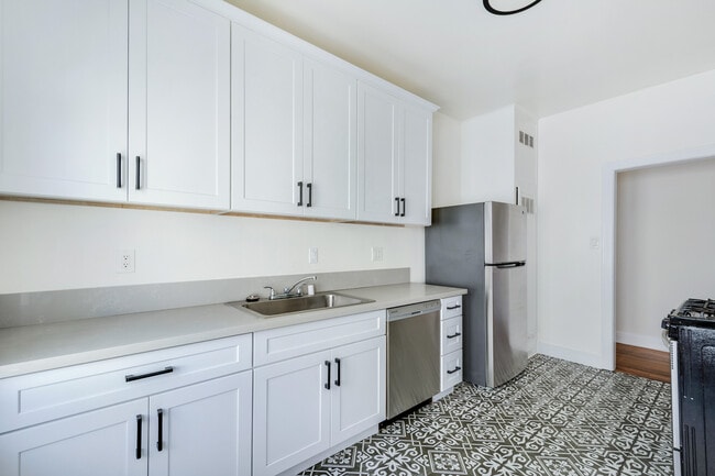 Photo - 2818 Ellendale Pl