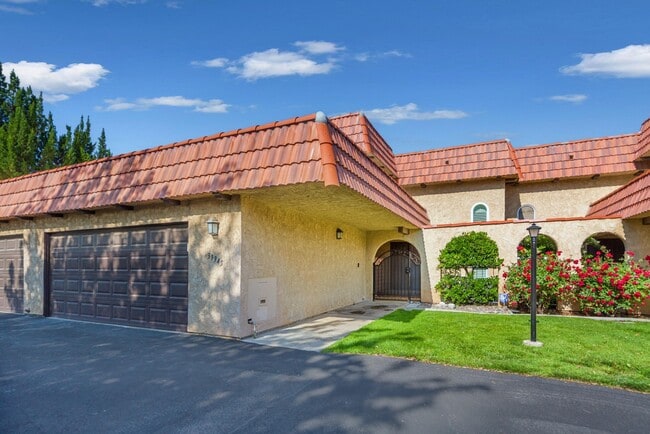 Photo - 39945 Santa Fe Way House