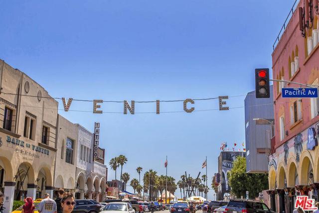 Building Photo - 1212 Abbot Kinney Blvd Rental