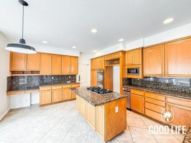 Photo - 709 S Hidden Creek Cir