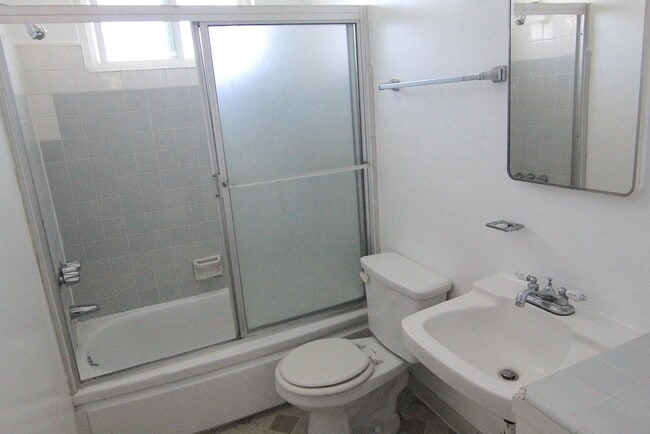 Photo - 131 S Occidental Blvd Unit 13