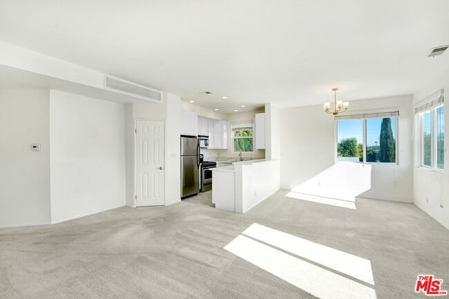 Photo - 5430 Bellingham Ave Unit 306