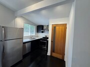 Photo - Cincinnati Duplex Apartment Unit 2426.5 Cincinnati St.
