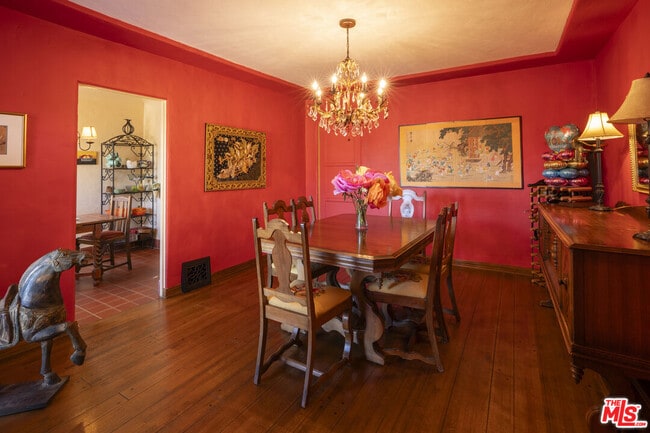 Photo - 2005 Holmby Ave