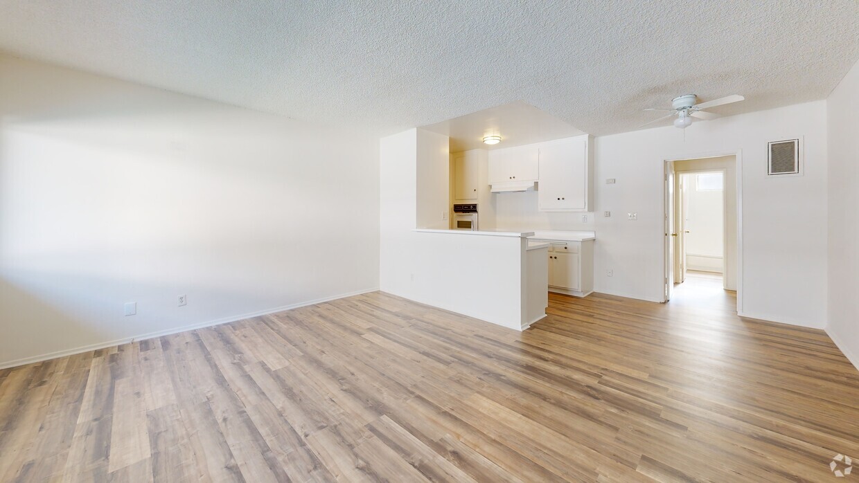 3D Tour - Big Roscoe Apartments