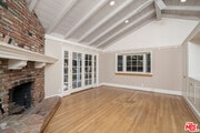Photo - 5360 Bothwell Rd