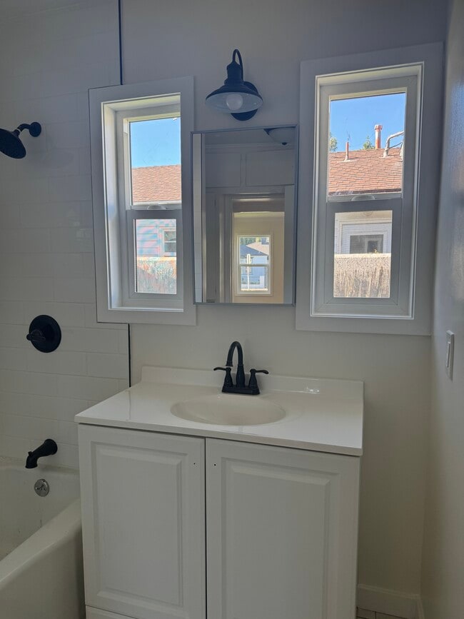 Photo - 1005 N Buena Vista St Unit 1007