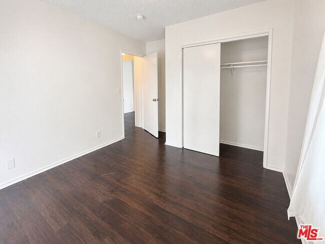 Photo - 1208 W Adams Blvd Unit 9