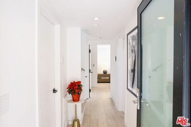 Photo - 8297 Presson Pl