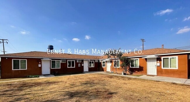 Building Photo - 4331 Walnut Ave Unit C