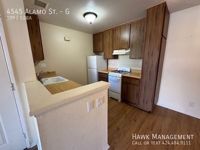 Photo - 4545 Alamo St