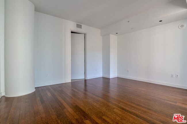 Photo - 6250 Hollywood Blvd Unit 9H