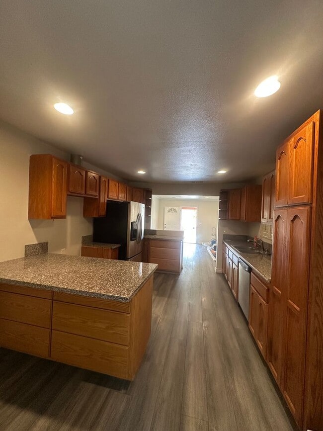 Photo - 7805 Whitsett Ave Unit 7807