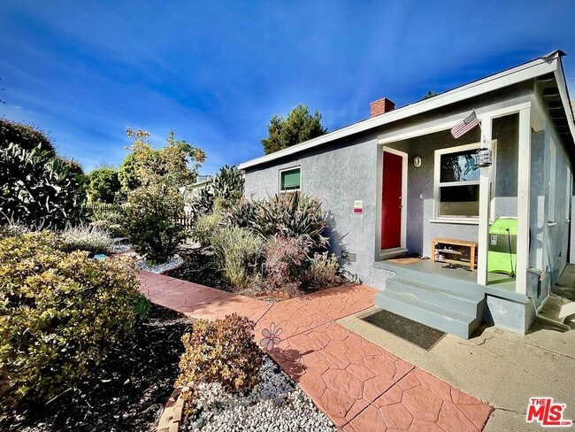 Building Photo - 3017 Urban Ave