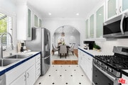 Photo - 910 N Alfred St Apartment Unit 1