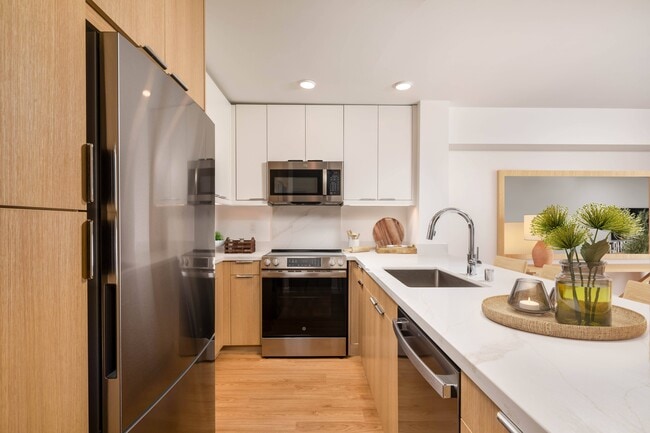 Building Photo - Park Newport