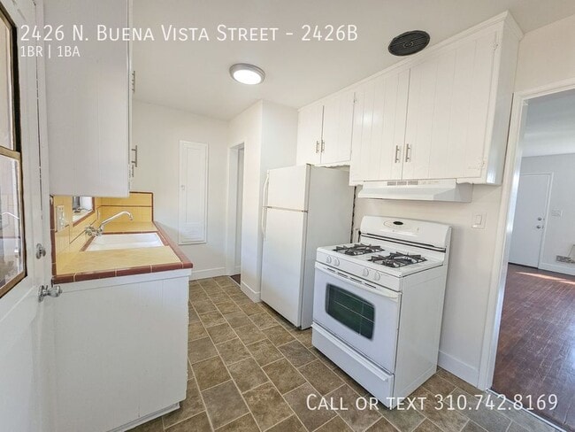 Photo - 2426 N Buena Vista St Unit 2426B
