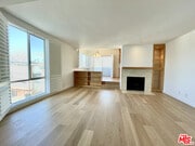 Photo - 917 2nd St Unit 305