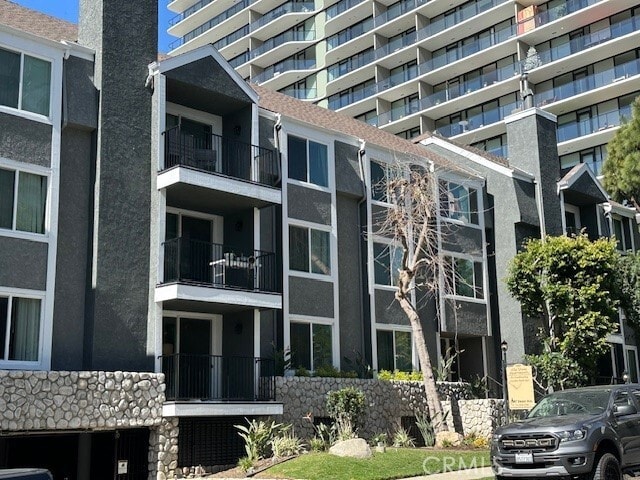 Building Photo - 1247 Stoner Ave Unit 109