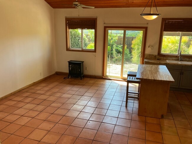 Photo - 22933 Portage Cir Dr Unit B