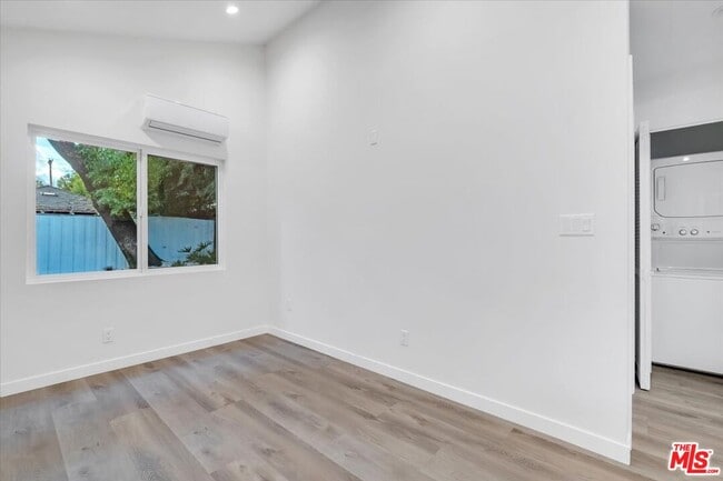 Photo - 7421 Amigo Ave