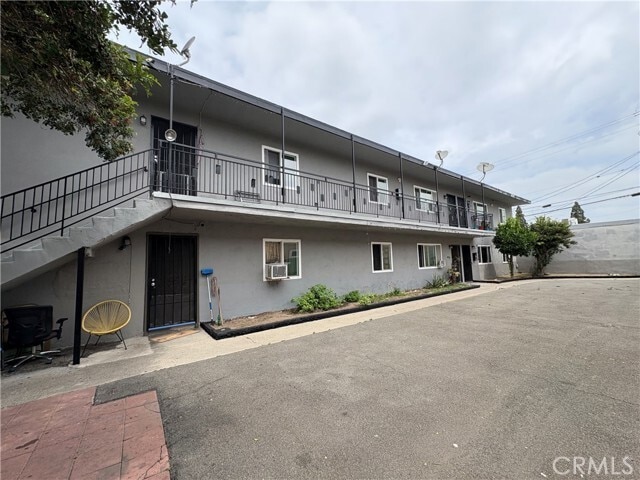 Photo - 1905 W Myrtle St Unit 3