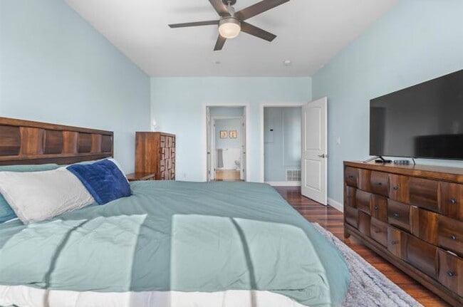 Photo - 1227 N Formosa Ave